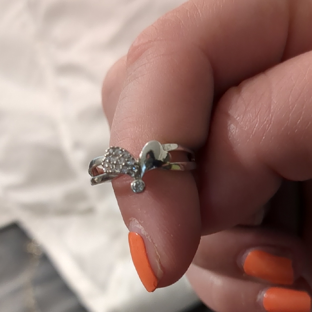 Elegant Silver Heart Ring